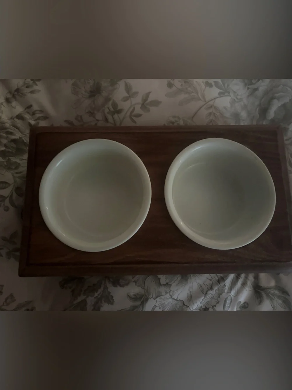 Double Ceramic Pet Bowl on Wooden Stand - White Bowls